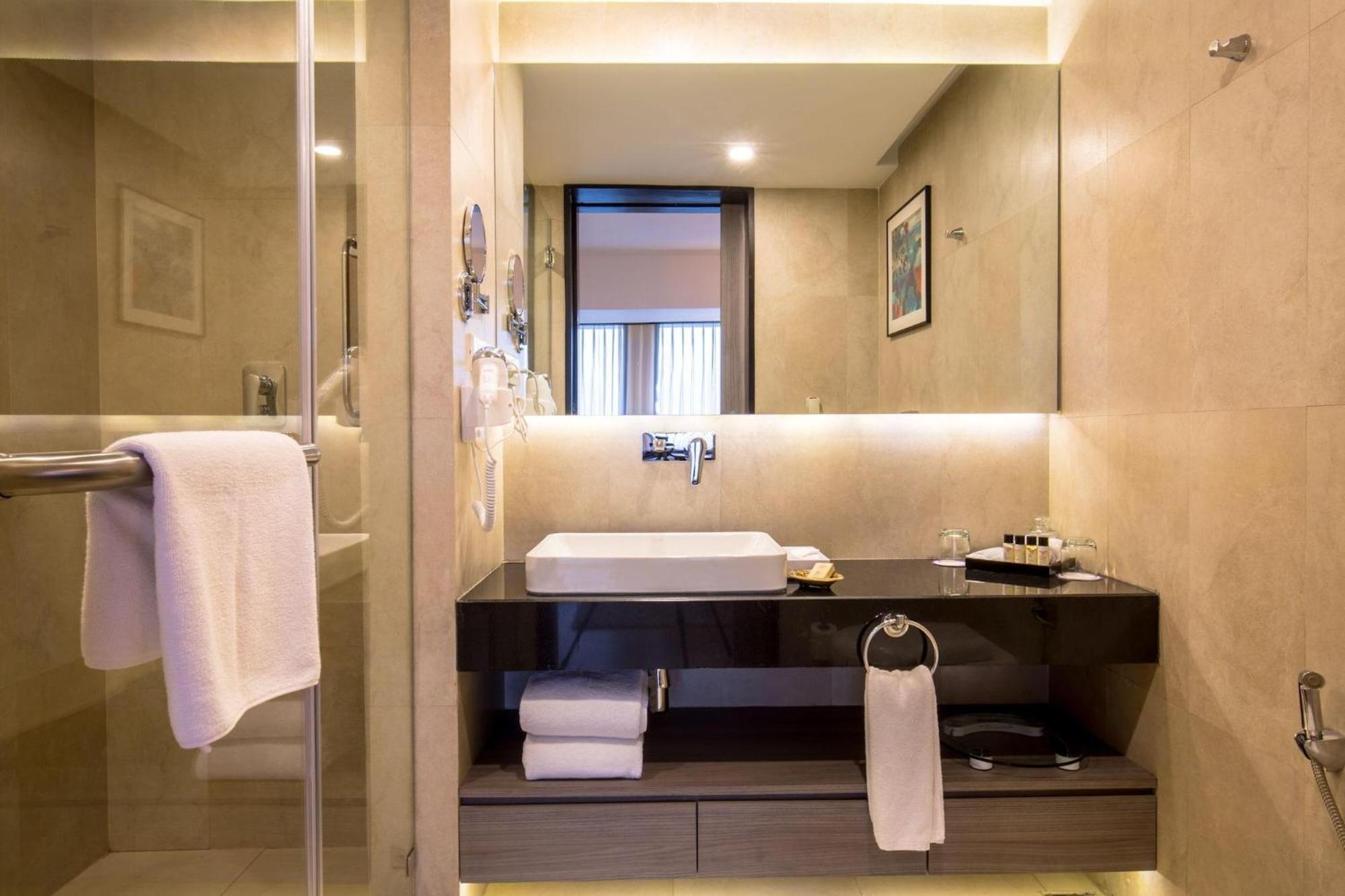 Hotel Aela Grand Near Delhi Airport By La Casa نيودلهي المظهر الخارجي الصورة